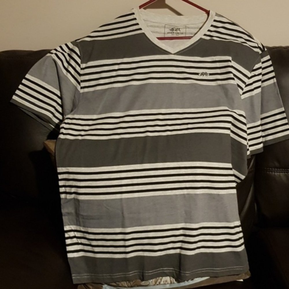 Ecko Unltd Grey Stripe V Neck T-Shirt XXL